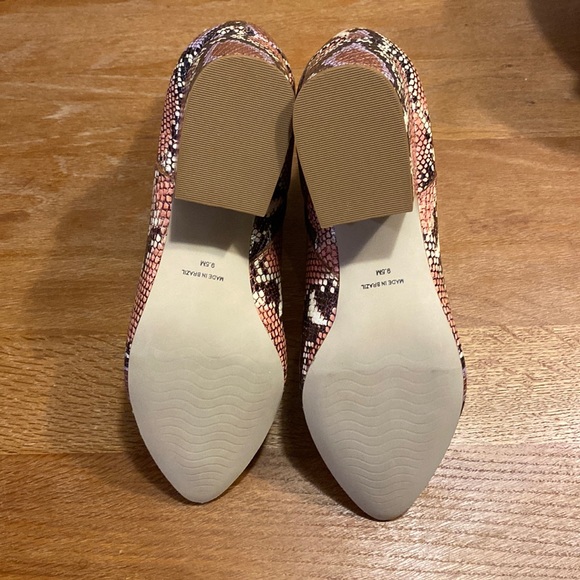 Boots - Picture 2 of 6